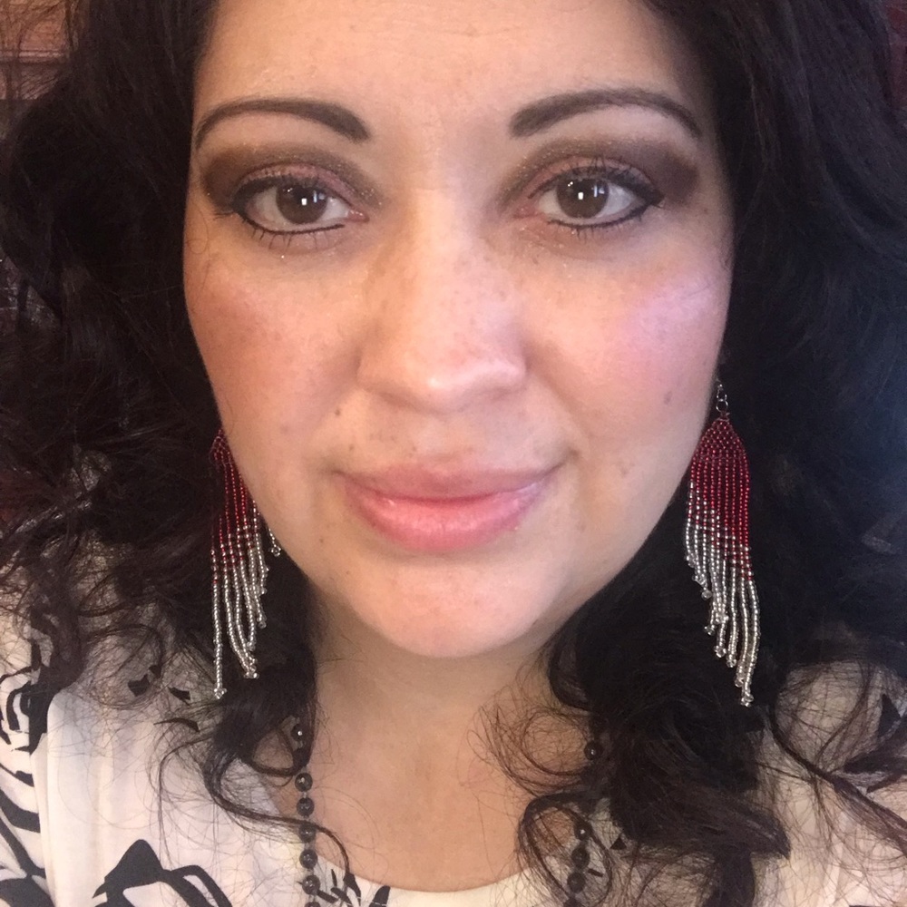VC Design beaded earrings - Picture 3 of 4